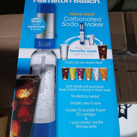 Fizzini carbonated soda maker - Picture 3 of 4